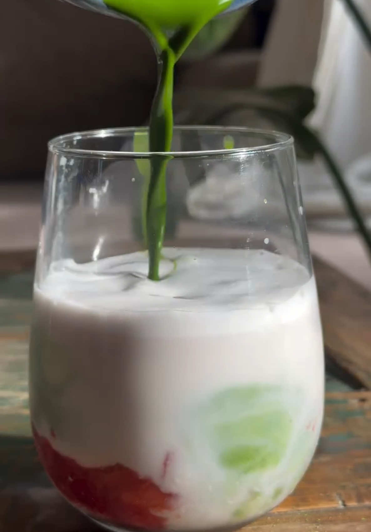 Strawberry mat cha cha  A handful of swished berries (add honey if you like it sweet) A cup of milk of your choice (I like to blend it to make make the texture fluffier) Matcha whisked in warm water  Ice  Enjoy!! 🤎 Follow on Insta for your daily wellness dose