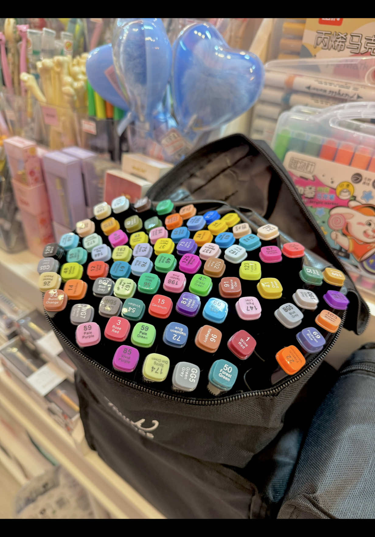 Chegaram as canetinhas para colorir Bobbie Goods 😍 Enviamos para todo 🇧🇷 Clientes de Manaus, enviamos via motoboy com a taxa de  R$ 17,00 ou pode realizar a retirada na loja física Siga-nos @lojinhadarny ♡ #lojinhadarny #papelaria #papelariaemmanaus #canetastouchmanaus