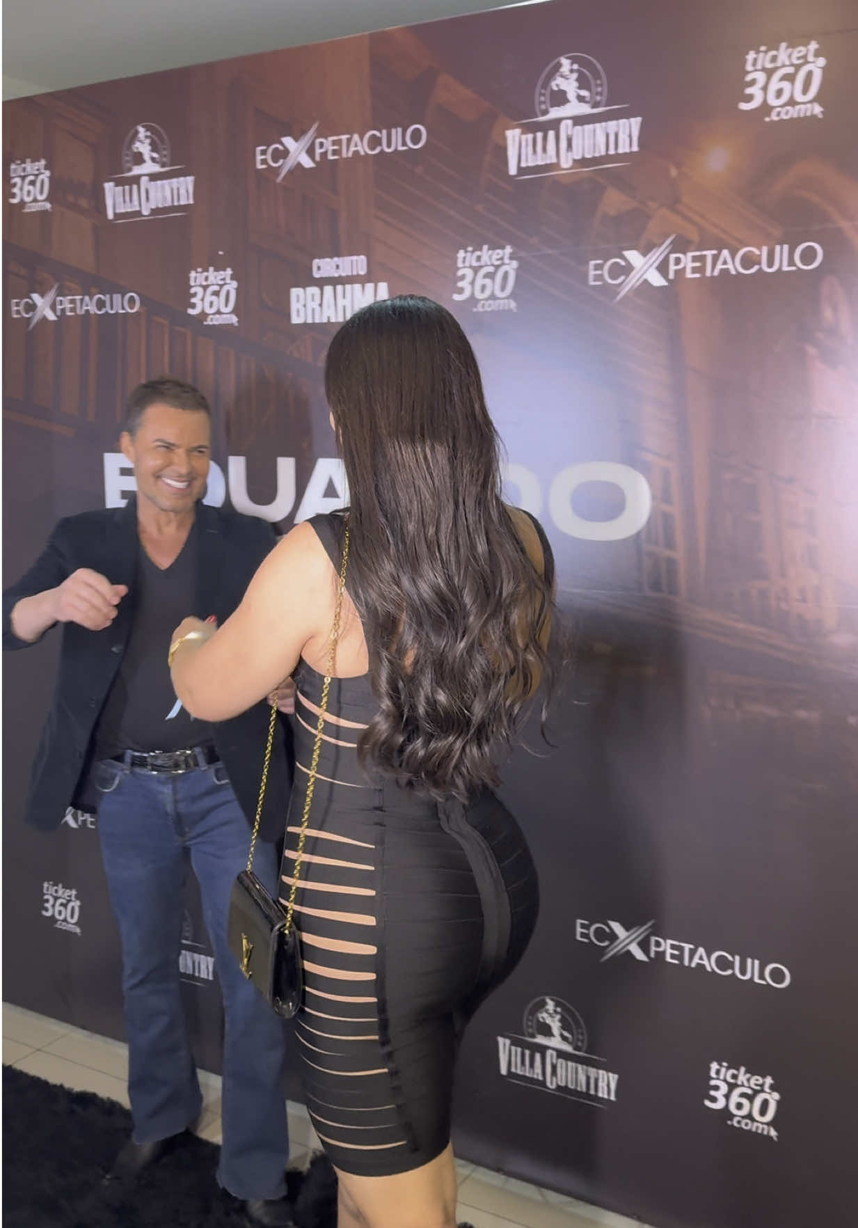 Ele como sempre…. Me recebe com carinho ❤️😍 @Eduardo Costa 