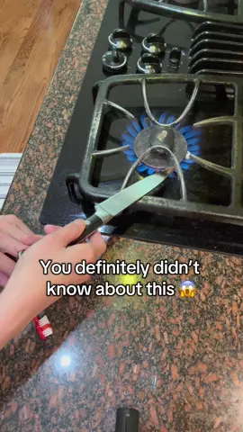Genius life hack #lifehacks #tiktokhacks #tiktokhacks #viralhacks #homhacks #momhacks #diyhacks  #DIY #viraltiktok #easytips #fyp #tipsandtricks #viraltiktokvideo #hacks #usefullifetips #homehacks #MomsofTikTok 