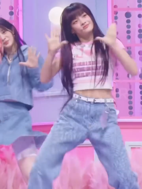 ILLIT - MAGNETIC (IROHA FANCAM) #ILLIT #IROHA 
