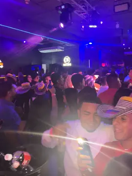 😍 #paratiiiiiiiiiiiiiiiiiiiiiiiiiiiiiii #amee #ponmeenpararti #ponmeenpararti #lomejor #lamejorterapia #viral #C3 #diversion @C3 DISK & BAR 