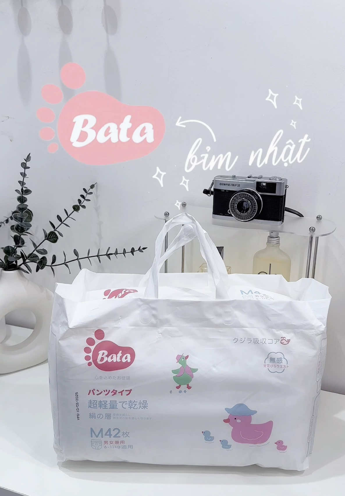 Rcm Bỉm BATA này cho các mom nha.  Mềm mại, thấm hút đỉnh, đóng đêm vô tư, giá lại trong tầm tay . Chân ái mùa hè 🌤️ #leicamommi #batavn #bimbata #bimchobe #bimquan #bimquanchobe #mebimsua #mevabe