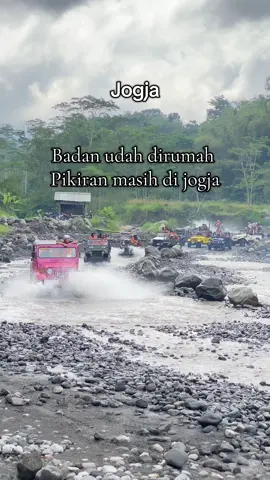 Kog bisa ya???? #merapilavatourjogja #merapilavatour #lavatourmerapijogja #lavatourjogja #jeepmerapi #merapijogja #trackairkalikuning #lavatourmerapi 