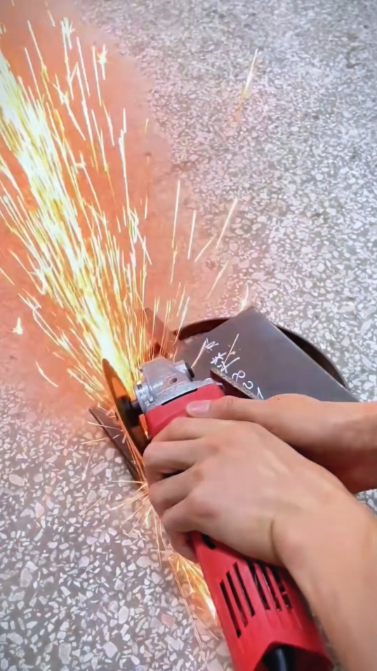 Mall Mitsushi 650W 220V Powerful Industrial Electric Angle Grinder and Steel Grinding Disc#Angle grinder # cutting and polishing # efficient energy utility # hardware tools #fyp #foryou #tiktokshop #goodthing 