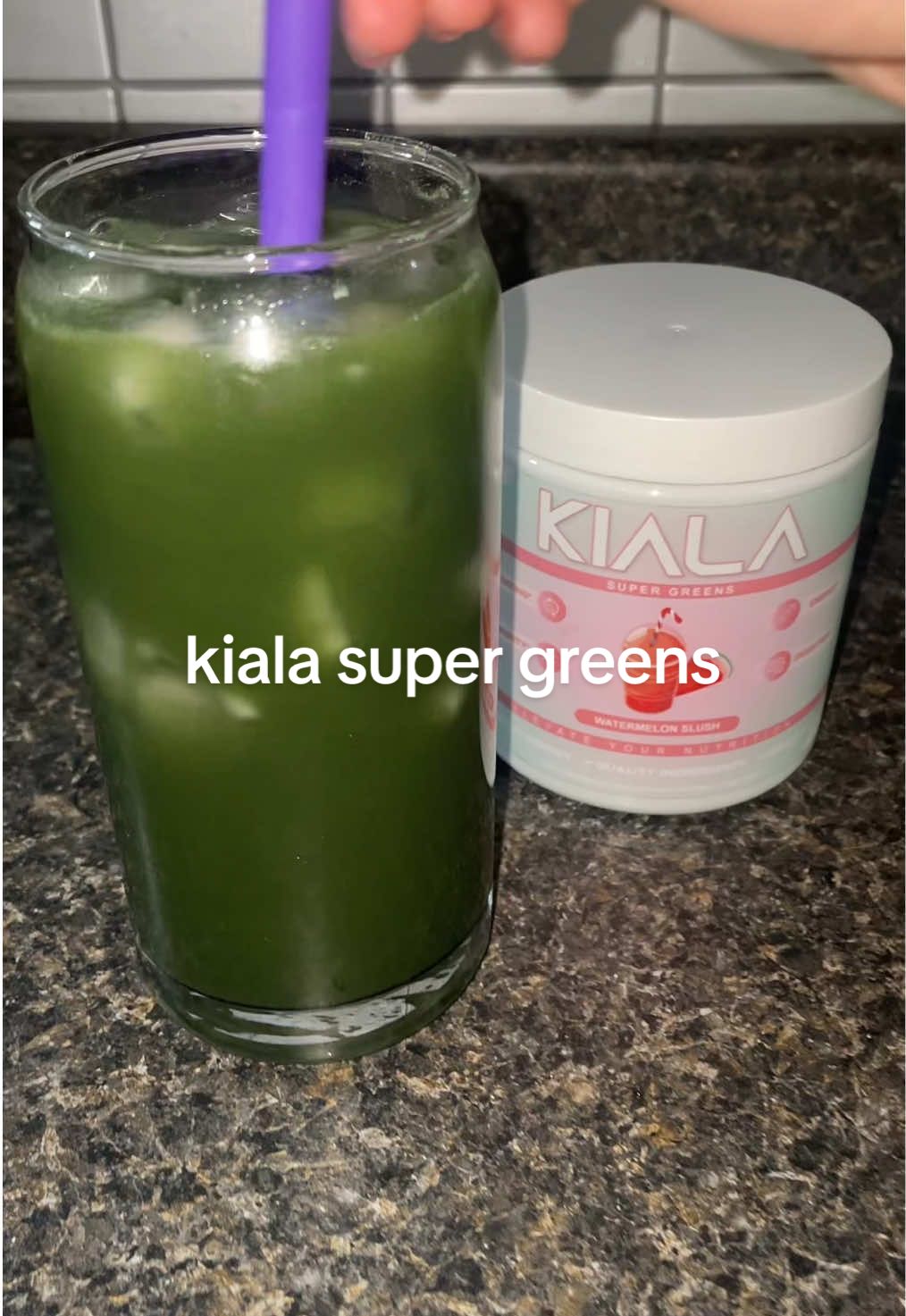 Kiala Super Greens Watermelon Slush >> #greenspowder #drinkyourgreens #digestivehealth #tiktokshopmemorialday #kialagreens #kialanutrition #healthtok 