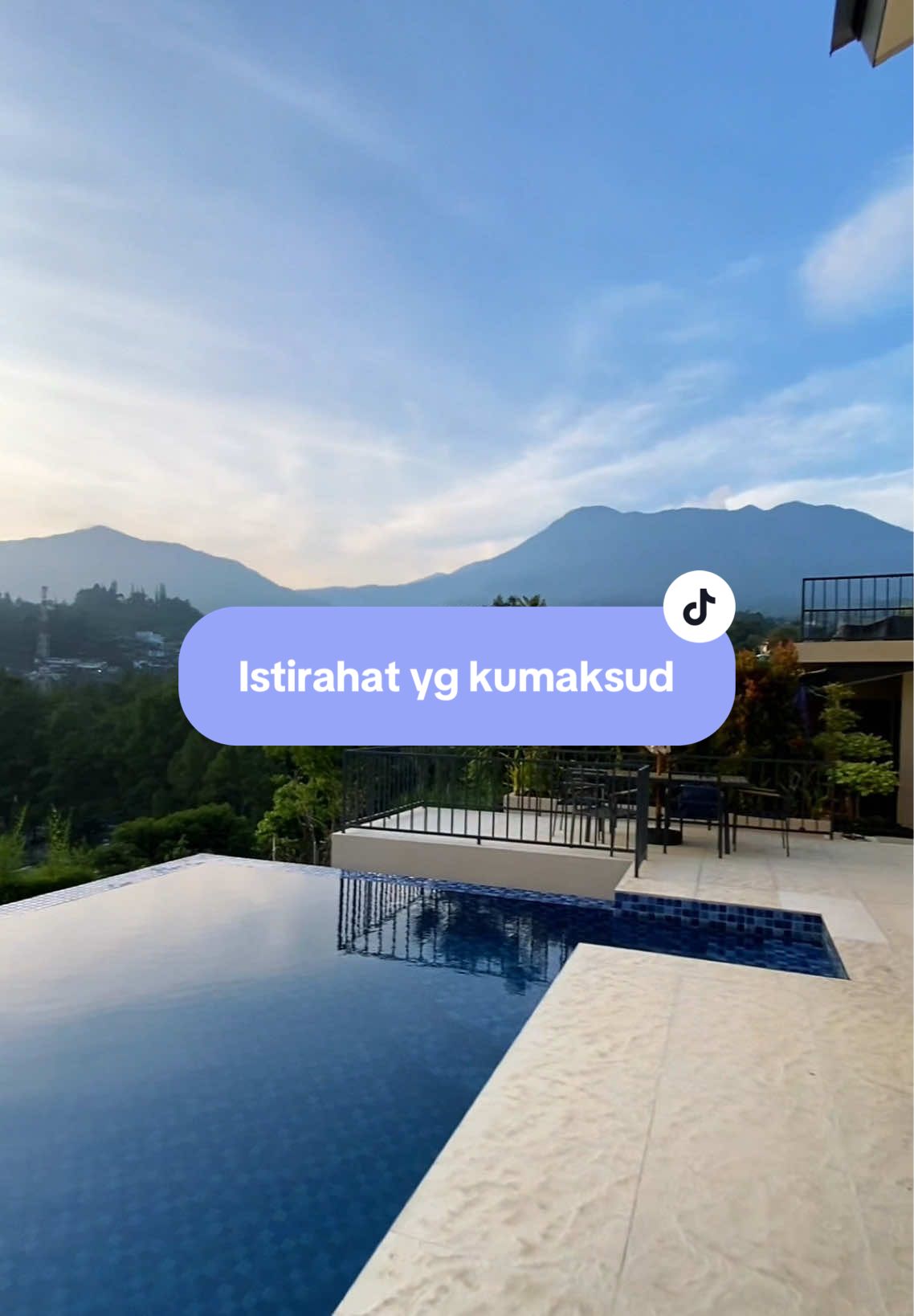 Ini loh baru nama ny istirahat!!🥹🥵✨🤭😍 . Booking langsung ke @Harmonia Villas ‼️ . #fiqihcupriana #villabahenol #jelajahhepi #fyp #staycation #jawabarat #puncakbogor #villa #villamurah 