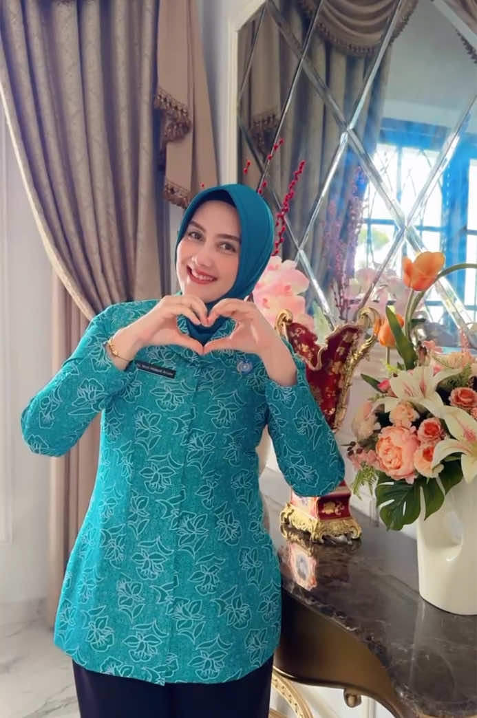 Dear @Shabrina_Leonita ,  Selamat kamu memang layak menjadi pemenang dengan kualitas Suara mu anugerah dari Tuhan Yang Maha Esa, juga talenta mu yg menguasai Panggung dengan sangat Profesional.. dan yang terpenting adalah etika mu yg sangat rendah hati yang menjadikan mu pemenang, Congratulation 💕💐 Bangka Belitung Bangga Punya anak Muda seperti mu, tetaplah berkarya, tetap rendah hati, dan selalu menginspirasi ❤️❤️ #babel #fyp #tiktok #perempuanbabel #babelberdaya #indonesia 