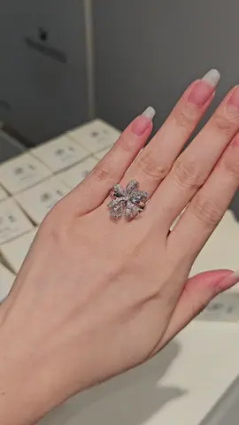#แหวนswarovski #เครื่องประดับ #swarovski #ของขวัญให้แฟน #เครื่องประดับswarovski #รีวิวswarovski #swarovskithailand #swarovskiแท้ #ข้อมือswarovski #แหวนแต่งงาน 