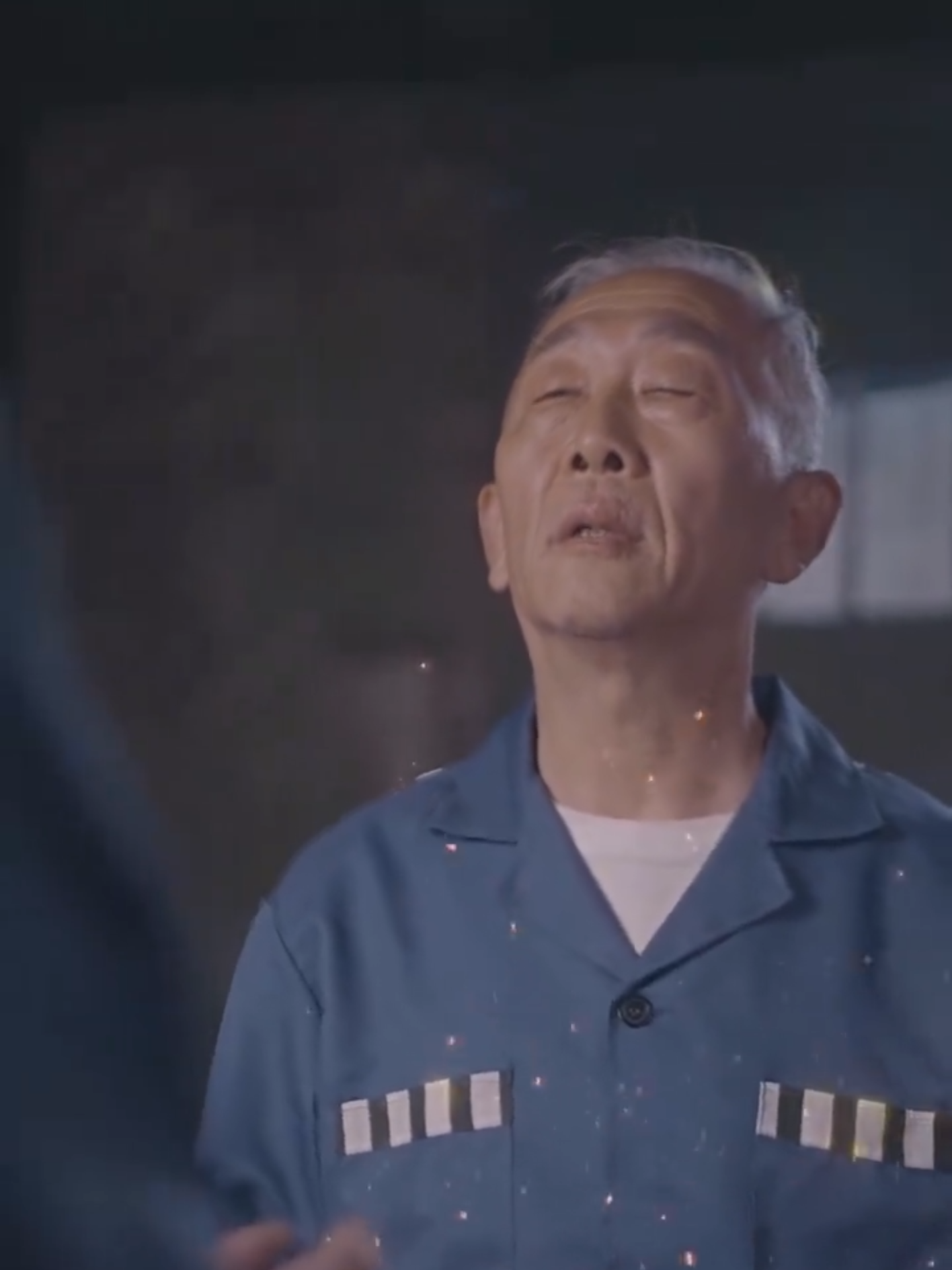 Dragon Lord Part 3 Catch this and all your favorite short dramas on Dashflix! I-like at i-follow ang Dashflix! at i-download ang app sa Apple Sore o Google Playstore. Facebook: Dashflix - Good Short Dramas TikTok: @dashflixph YouTube: Dashflix Philippines Official Google Play Store: https://play.google.com/store/apps/details... Apple App Store: https://apps.apple.com/.../dashflix-good.../id6478900104 #shortdrama #ShortReels #dramashorts #Shorts #ShortVideos #BillionaireRomance #ShortDramaSeries #PinoyDrama #shortsvideos #shortsreels #ShortFilms #short #DramaFilm #Dramaserye #drama