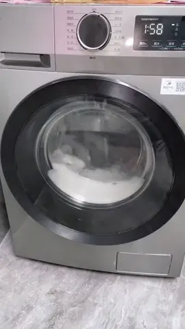 🧼 Ơ kìa… máy giặt cũng cần tắm á? Tui tưởng nó tự sạch chớ 😳#liby #libyproducts #householditems #homecleaning #libywashingmachinecleaner #washingmachine #botvesinhmaygiat