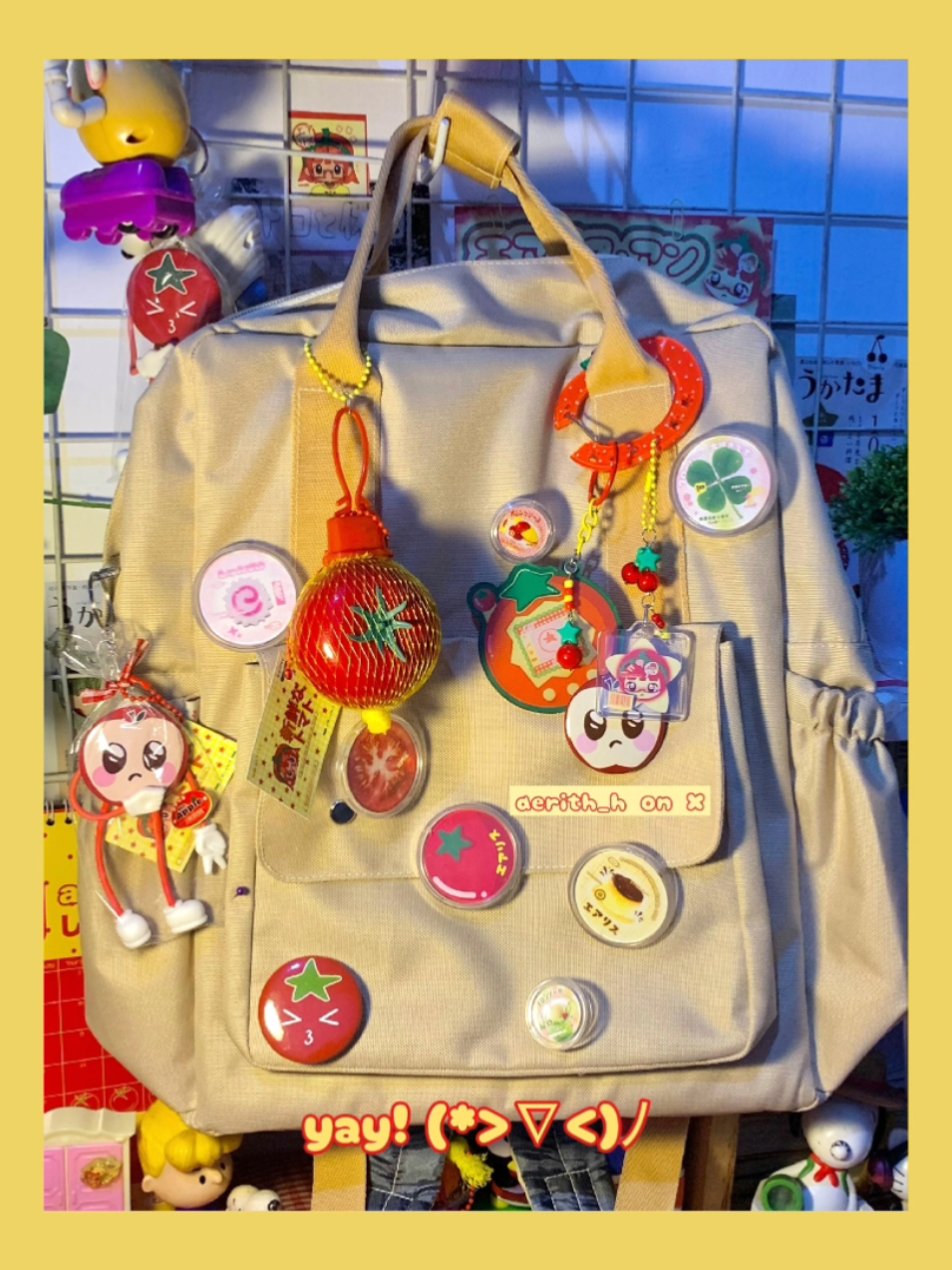 i decorate my corporate bag with my stuff because im booored (>︿<｡) #heiseiretro #foryoupage #keychain #trinkets #bagcharm #heiseiretro #juminocore #aerith_h #fyp #tomato #japancore #apple #pinsbag #pins 
