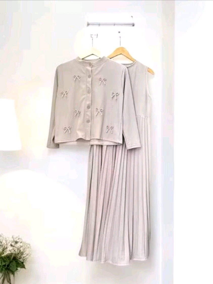 HRT X MEGA. WD BONRY SET DRES PLISKET TERBARU 🥰🥰😍😍 #bajuwanitaterbaru #lenganpanjang #bajuwanitapremium #bajutiktokshop #bajuwanitakekinian #bahanpremium #bajuwanitamurah #bajuwanitaviral 