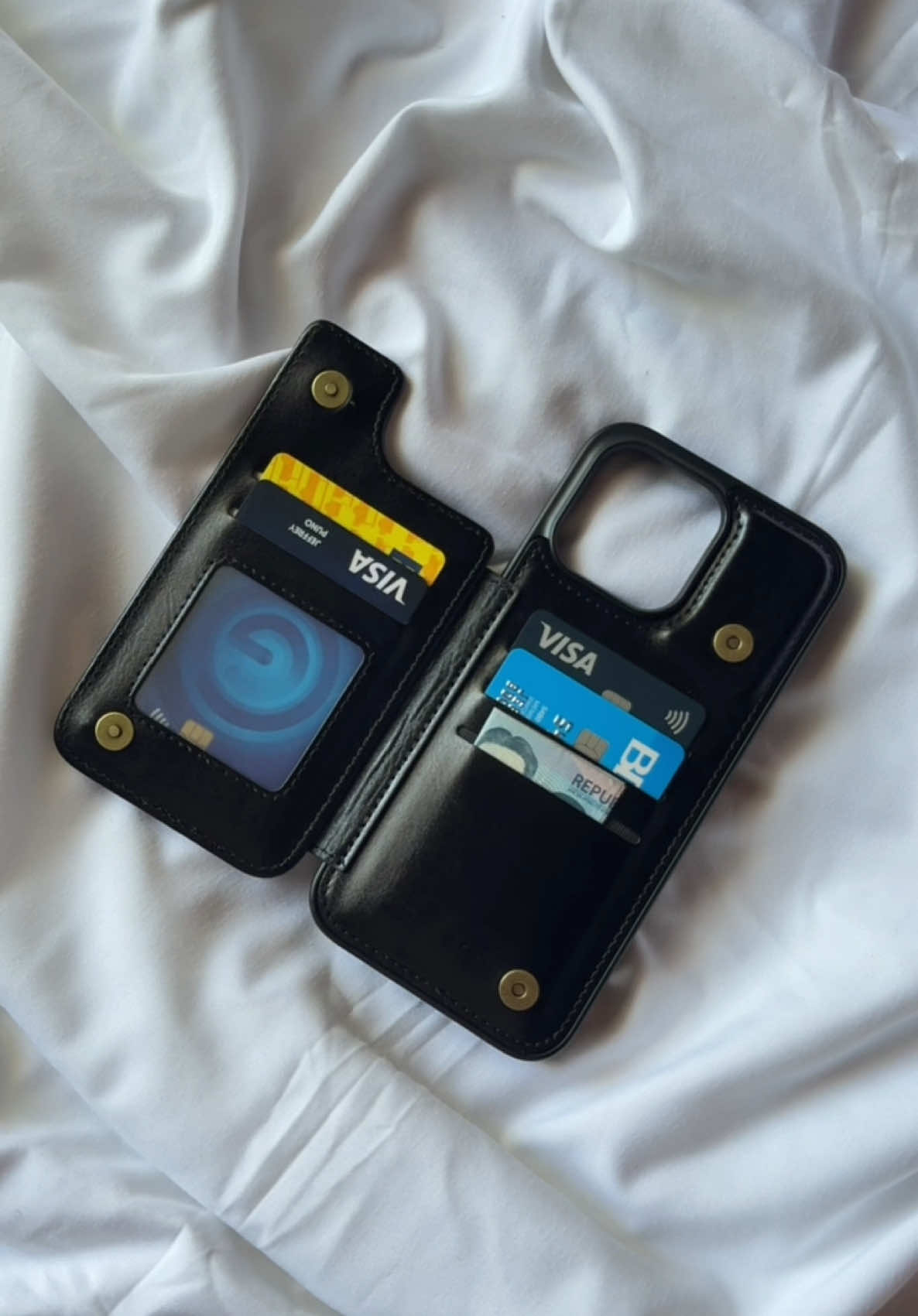 Wallet Magnetic Leather Phone Case, Spacious Leather Phone Case, Click the yellow bag to order. #leatherphonecase #phonecase #leatherphonecasewallet #phonecasewallets #phonecases 