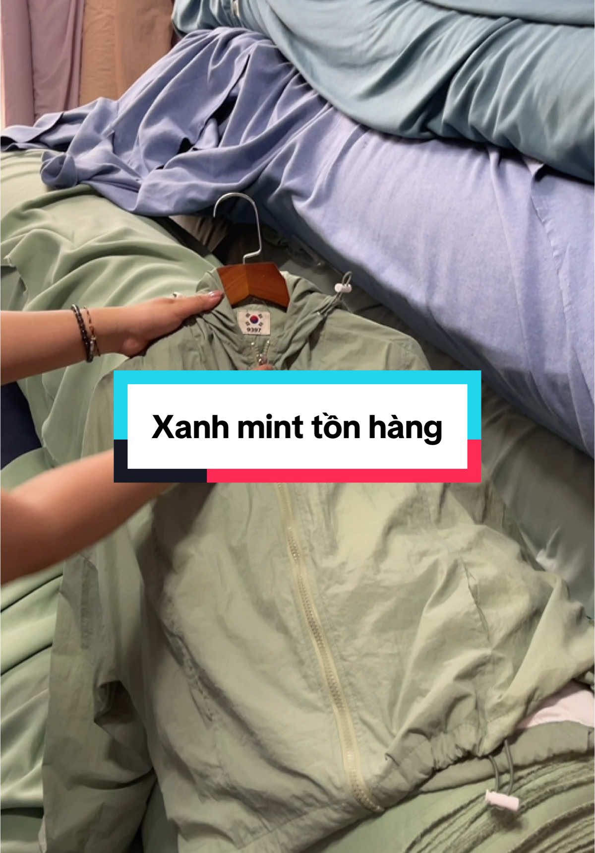 Xanh mint tồn hàng hả ta #trending #9397shop #aokhoacformxinh #aokhoacnu #aodu2lop #aokhoac #aokhoacdu #viral 