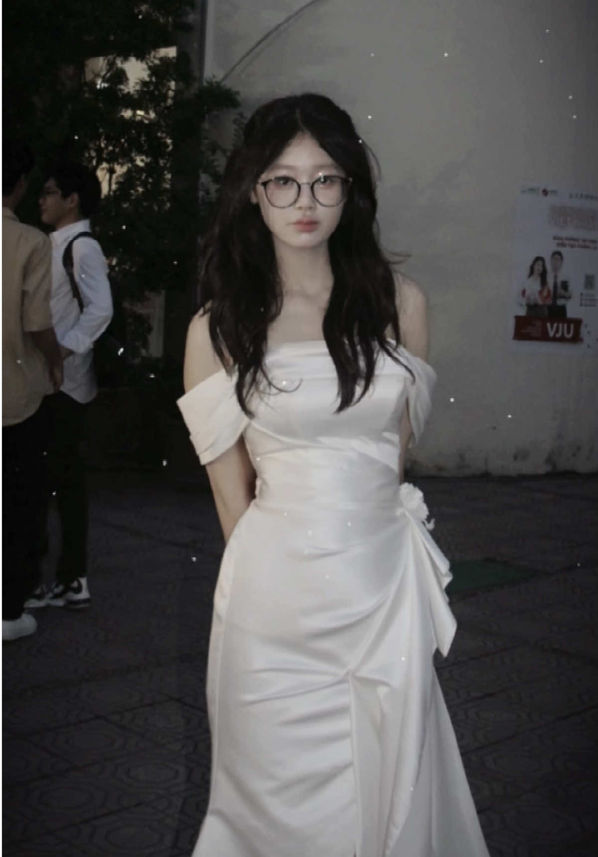 ủa xin lỗi nha 