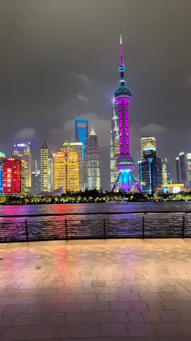 可惜你不在上海，不知道上海的夜景有多美# 魔都上海#shanghai #TikTok #fypシ #fyp #fypシ゚viral 