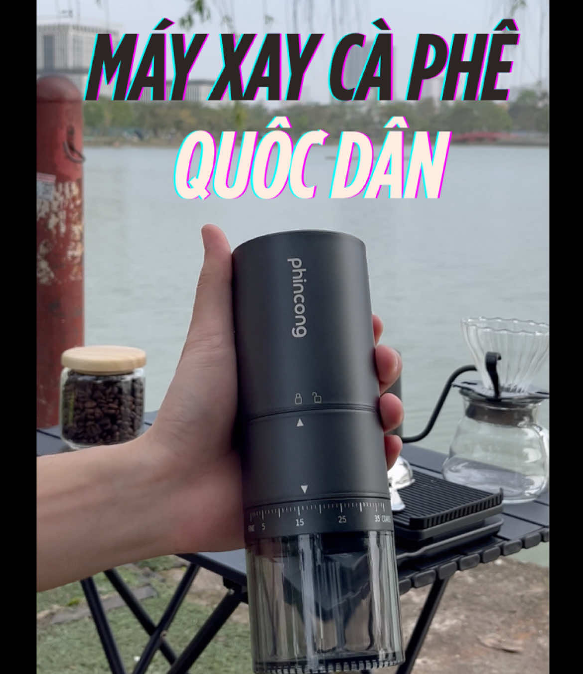 Một nút bấm. Một mùi hương. Một khoảnh khắc yên tĩnh. Phincong PC120 – máy xay cà phê tự động, cho người yêu sự tinh gọn và chất lượng.                  #PhincongPC120 #mayxaycaphe #caphetuoi #mayxaytudong   #songcham #caphehangngay #quancaphemini #caphephin   #coffeeathome #capheviet 