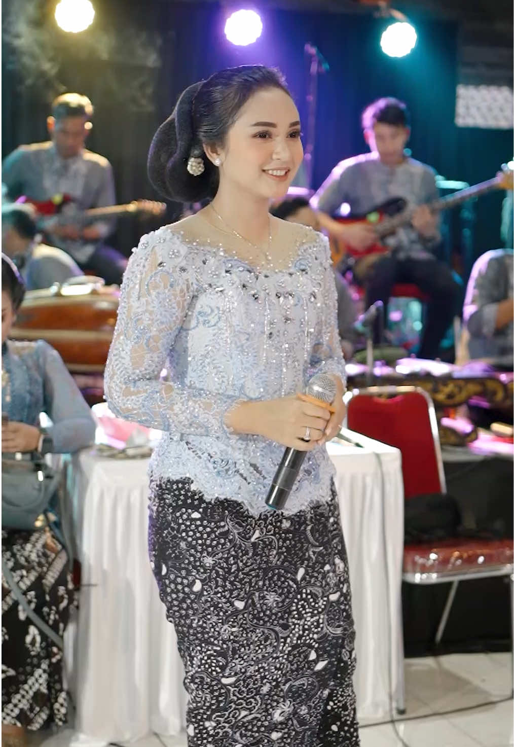 Lagii ya @Risa Susanti.Real  