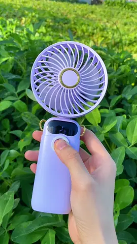 Quạt hãng có khác cầm chắc chắn kiểu dáng lại đẹp quan trọng là mát nha . Quạt có 6 chế độ tặng kèm đế dây đeo và cáp sạc#quatcamtay #quatcamtaymini #quatminicamtay #quat #quatdeoco #xuhuong #viral 