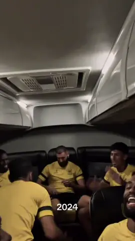فروقات شاسعه بين السنة الماضية والحالية #يارب لك الحمد والفرحة بعد التعب و بطعم الذهب اكيد غير #benzema 💛💛💛☝️☝️🔥#الاتحاد #explore #جدة #العميد🔥💛 #viral #السعودية #fyp #الاتحاد_العميد #كريم_بنزيما #بنزيما #الحكومة_بنزيما @نادي الاتحاد | Al-Ittihad FC @CURVA GOLD @SPL 