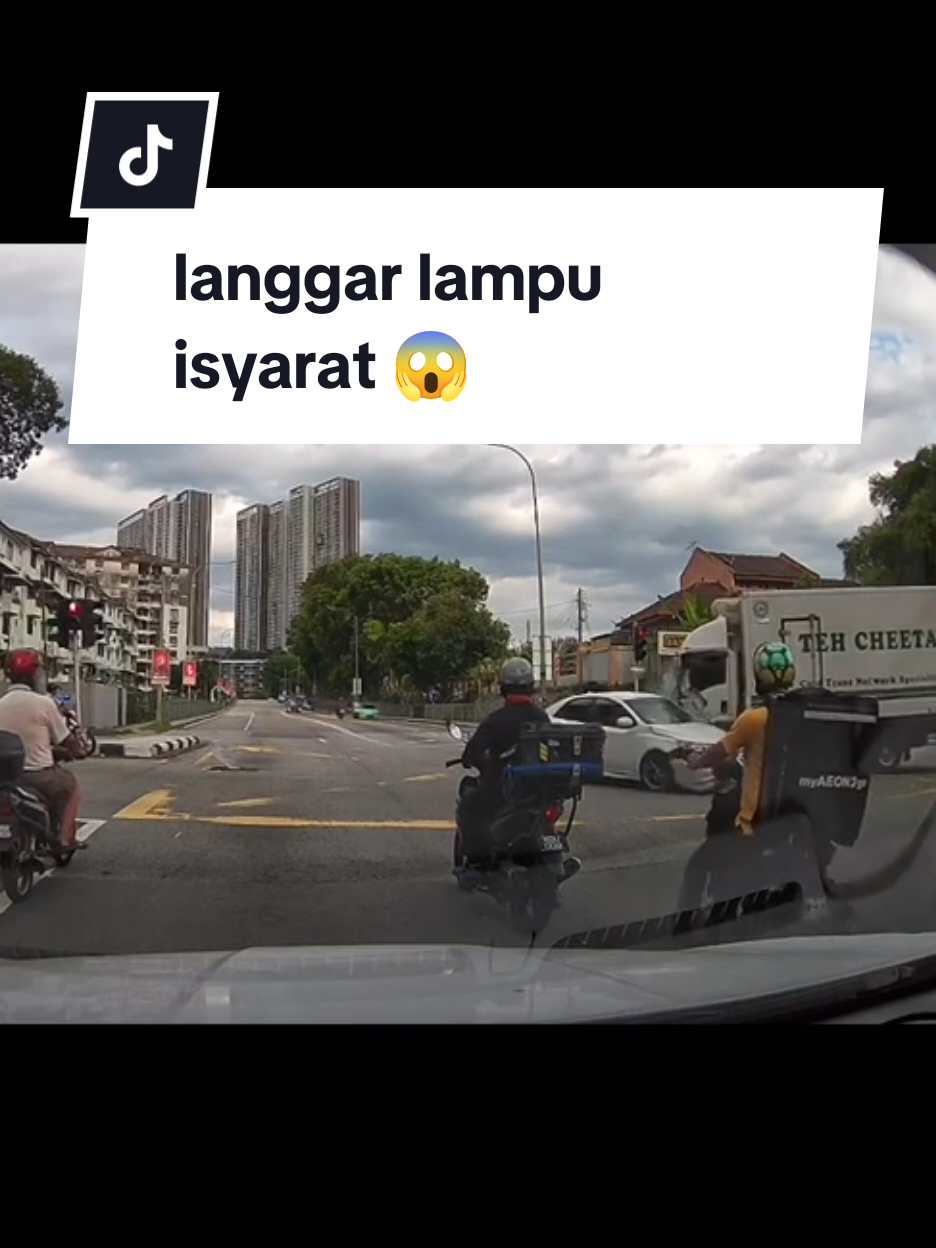 Langgar Lampu Isyarat #dashcam 