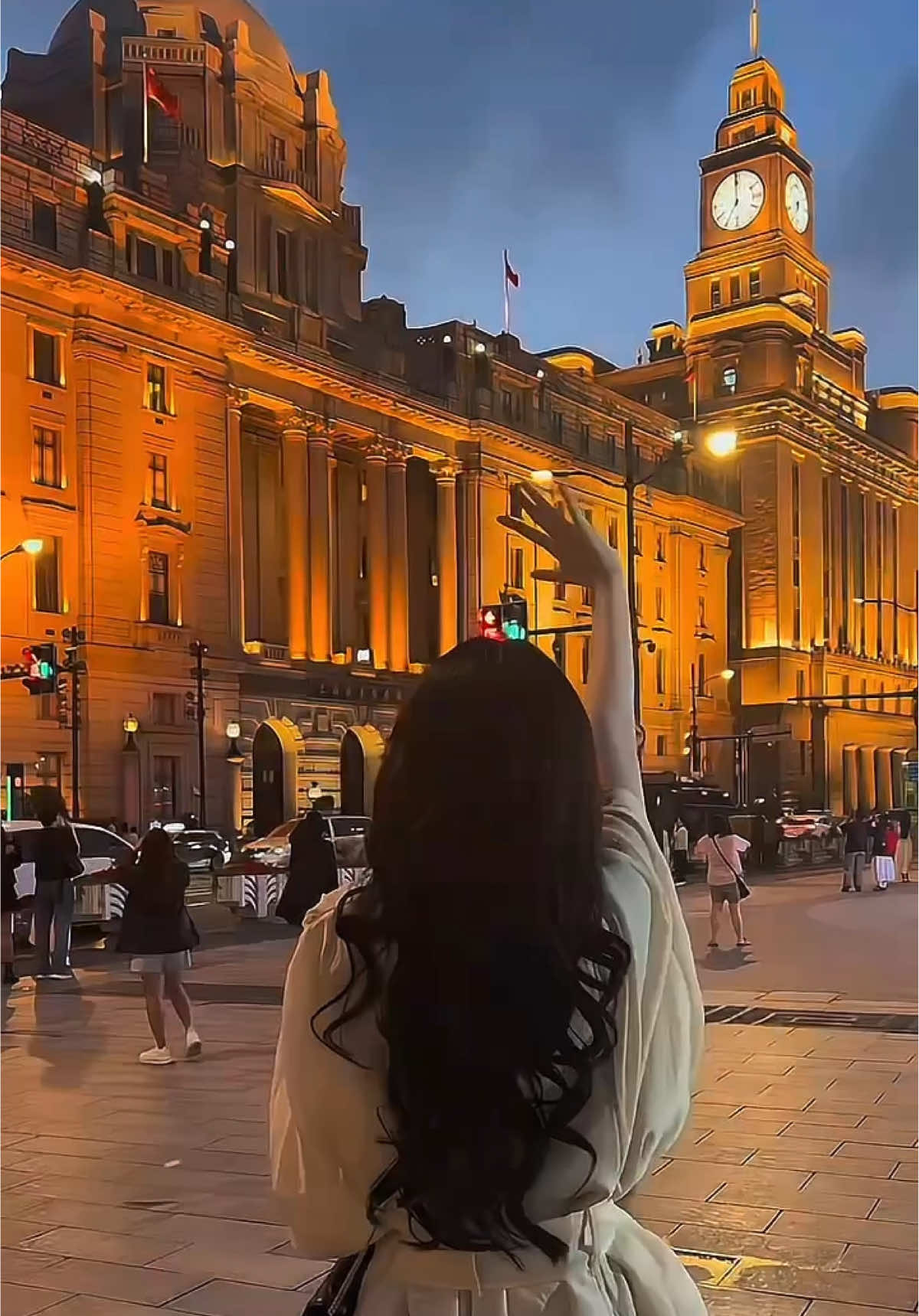 📍Thượng Hải lên đèn.. Gửi lại một phần ký ức ở đây… Hẹn lần sau quay lại, sẽ là ký ức của hai người. #shanghai #travel #2025 💖