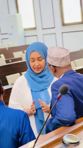 Wasiirada haweenka somalia 🇸🇴 iyo xildhibaan daahir aamin Jeesow 🦁#somalitiktok12 #somalitiktok12 #somaliatiktok #Mogdisho #mogdish #somalia #daahirjeesow #villasomalia 
