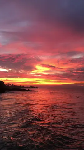 how so beautiful #sky #sunset #beach #ocean #sea #articmonkeys #1partyanthem #4u #foryoupage #fypシ゚ #zxycba #fyppppppppppppppppppppppp 