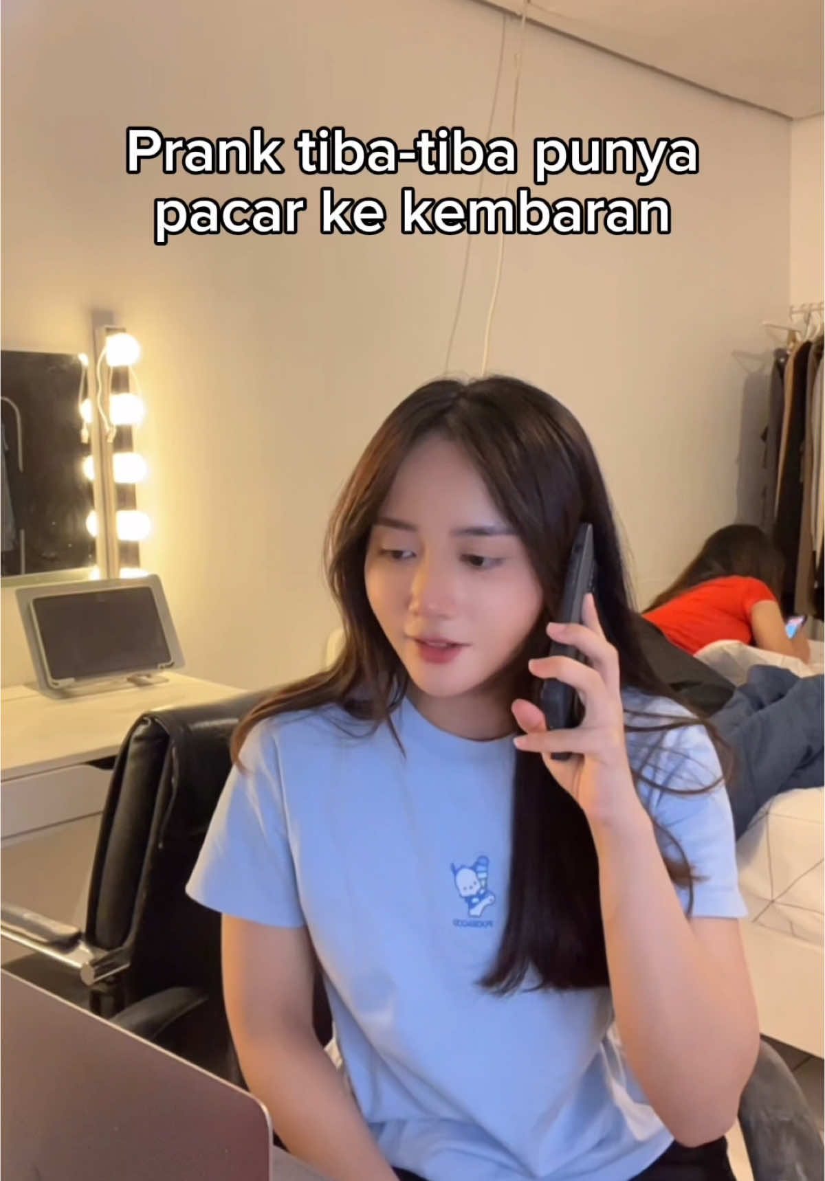 Prank tiba2 punya pacar baru, terbukti sya orangnya super kepo #prank #twinsisters #twins #fypツ 