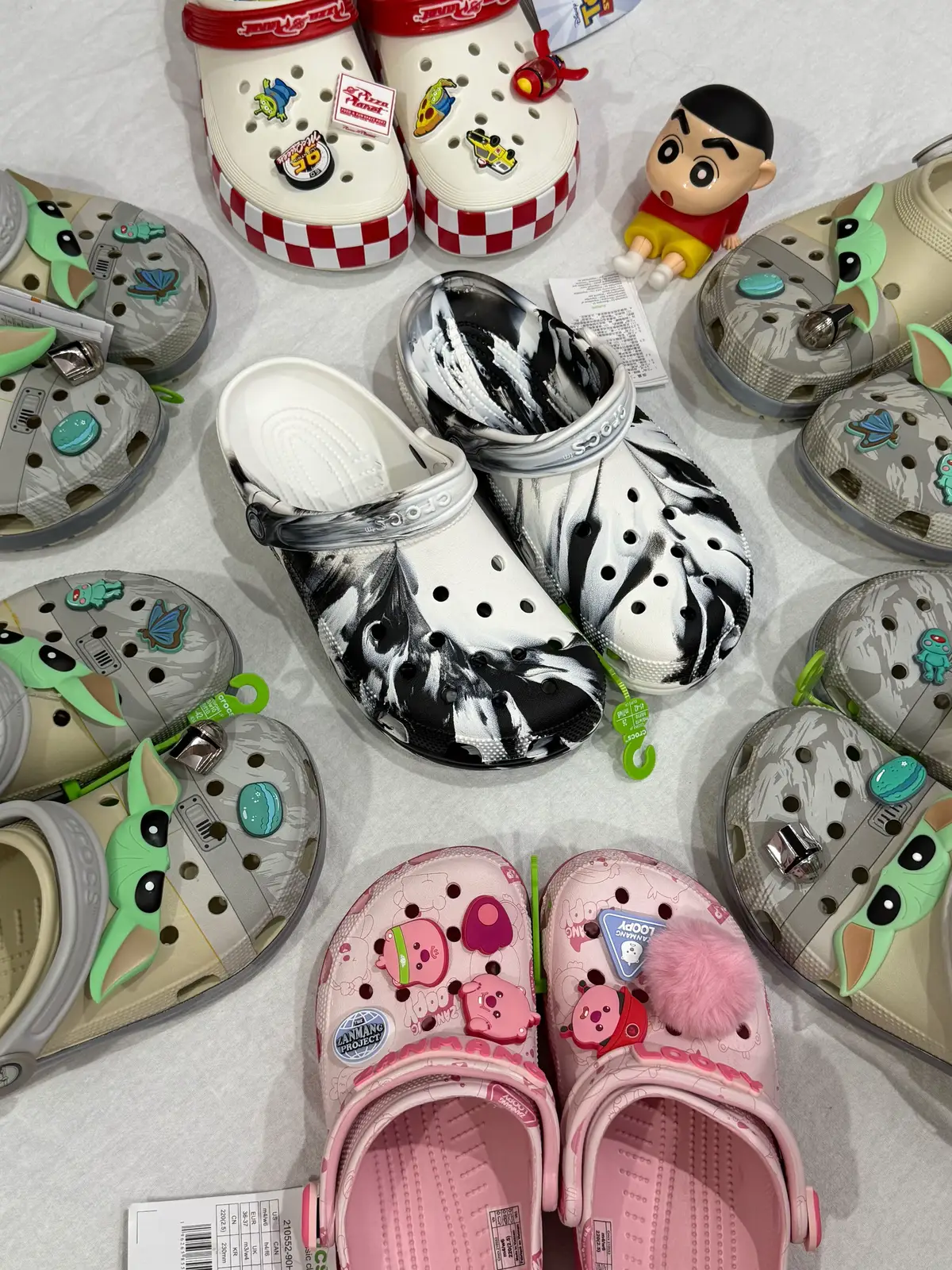 Các mẫu vừa cập bếnn😵‍💫 #crocs #bape #batman #mcqueen #starwars #hellokitty #xuhuong #fyp #viral 