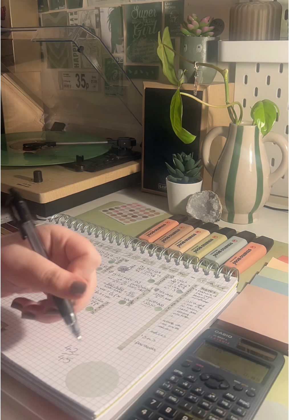 Comment on this post for the name of the app!! ❤️❤️  #study #studytok #studywithme #StudyTips #exam #examtips #studying #academicweapon #motivation #studymotivaton #studentlife #ad #advertising #relateable #fyp #studyhard #billieeilish #viral #pleasegoviral #blowup? #blowthisupforme #education #revise #gcse #gcses #memory #exams #CapCut