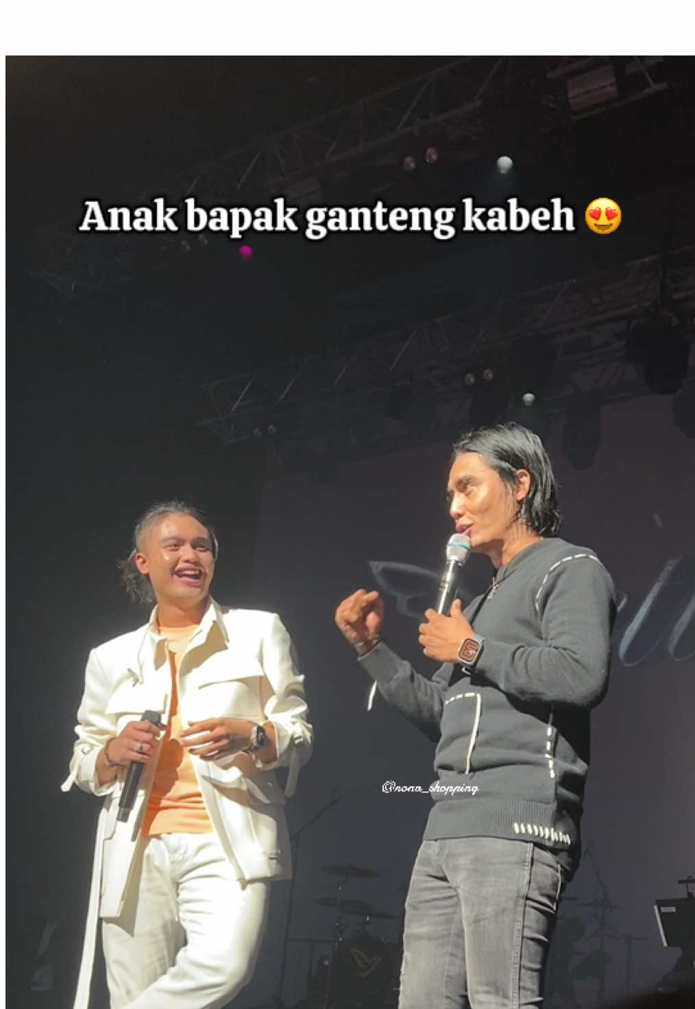 😍🤏 #setiaband #consert #konsermusik #musikindonesia #charlyvht #restuvht 