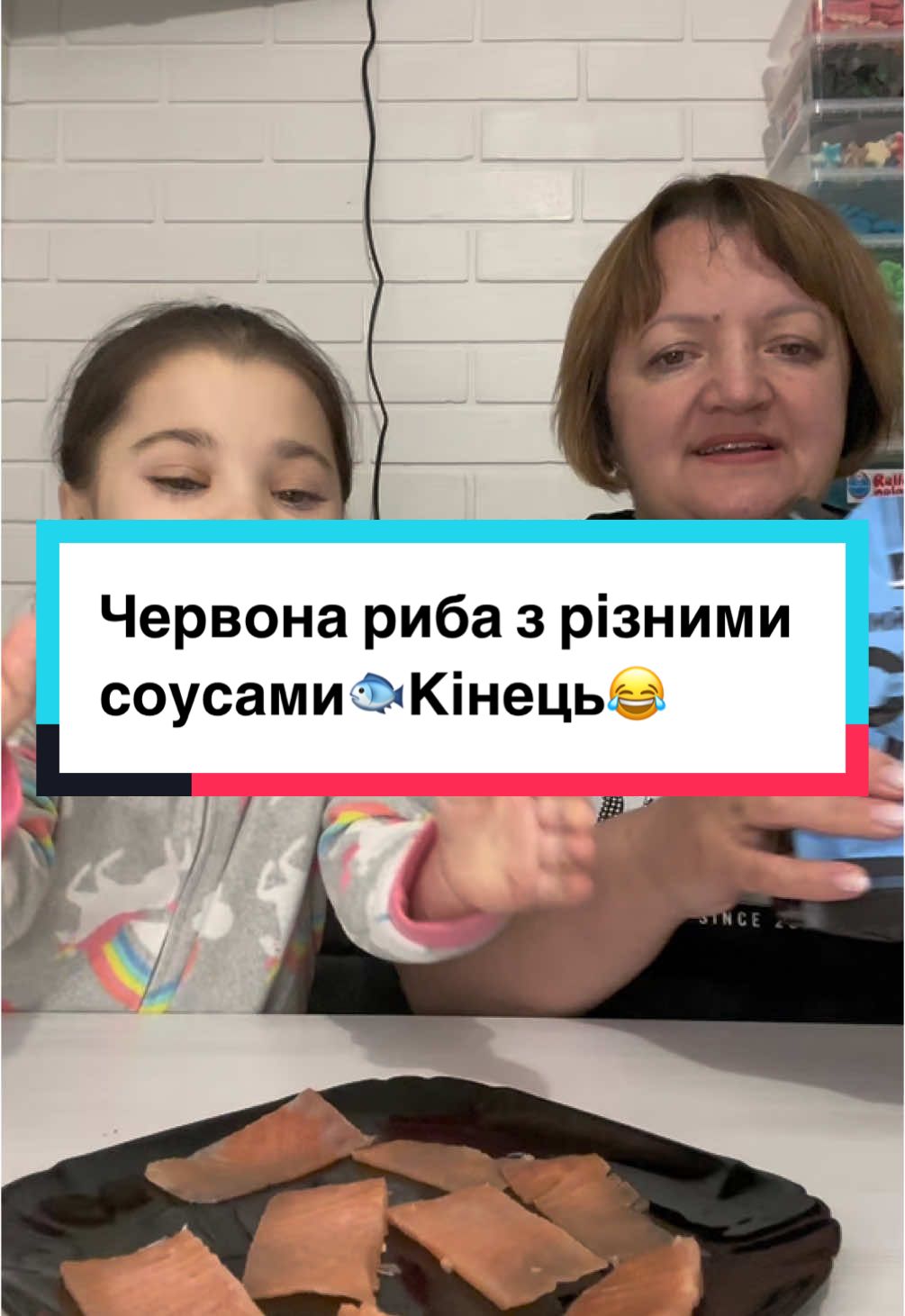 Соєвий теріякі😂#tinysunshine #рекомендации #хочуврек #мамаідоня #червонариба #соуси #форель #соустеріякі #дегустація #карлик #реки 