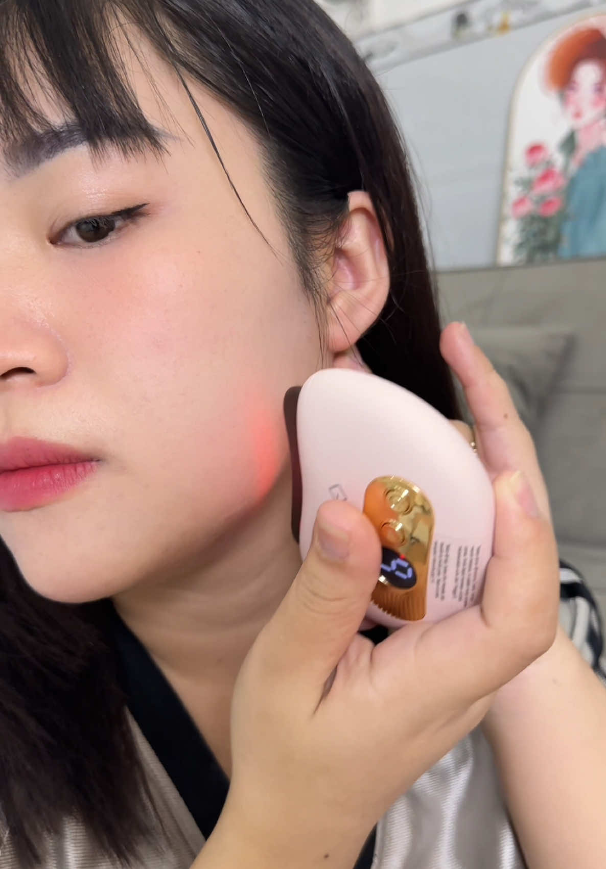 Máy matxa mặt nâng cơ gokoco 