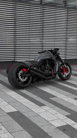 😎😎😎🎧💨💨 #Harleydavidson_75 #harleydavidson #vrod #nightrod #darkknight #custommotorcycle 