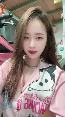 Muốn anhh là con của tía má em lâu dài😊😊❤️
