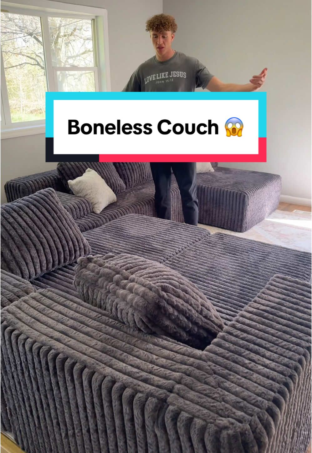 Everyone needs one of these 😏⬆️ #linkabove #clickthelinkabove #clickthelink #couch #bonelesscouch #couches #bonelesscouches #vacuumsealed #vacuumsealedcouch #sofa #sofas #softcouch #viralcouch #tiktokcouch #tiktoksofa #comfycouch #hobestluk #hobestlukcouch #viral #sale #trend #deal #fyp 