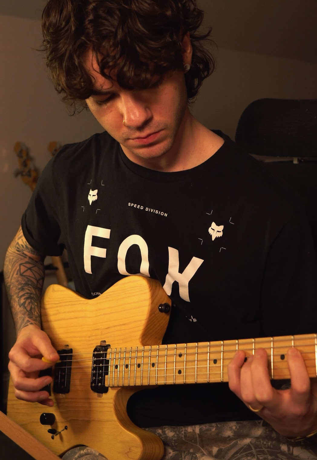 Reflection. Balance And Composure = top tier ambience. #guitarist #balanceandcomposure #turnover #peripheralvision #citizen #titlefight #midwestemo