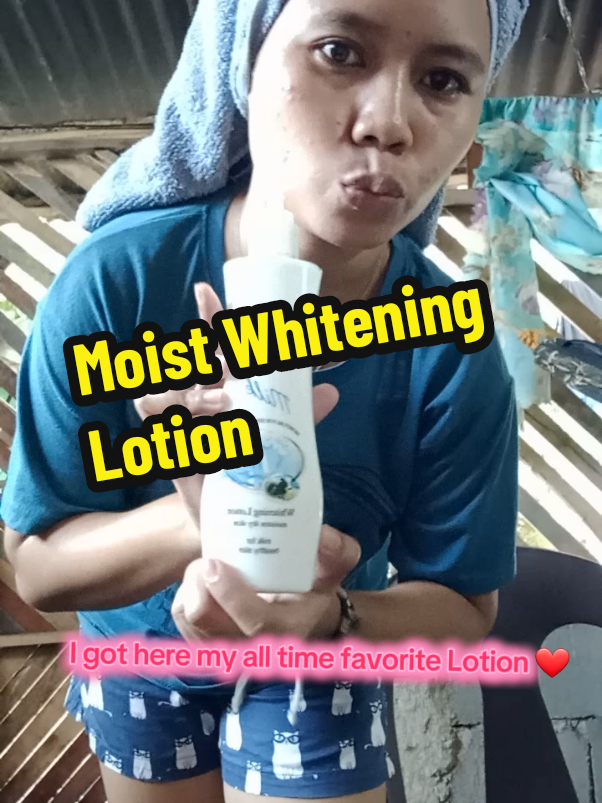Dry skin? Hindi na uso yan! Moisturize na with love gamit ang Moist Lotion na ito! #MoisturizeNow #SkinGoalsPH #LotionPaMore #AlagangBalat #GlowGetter 