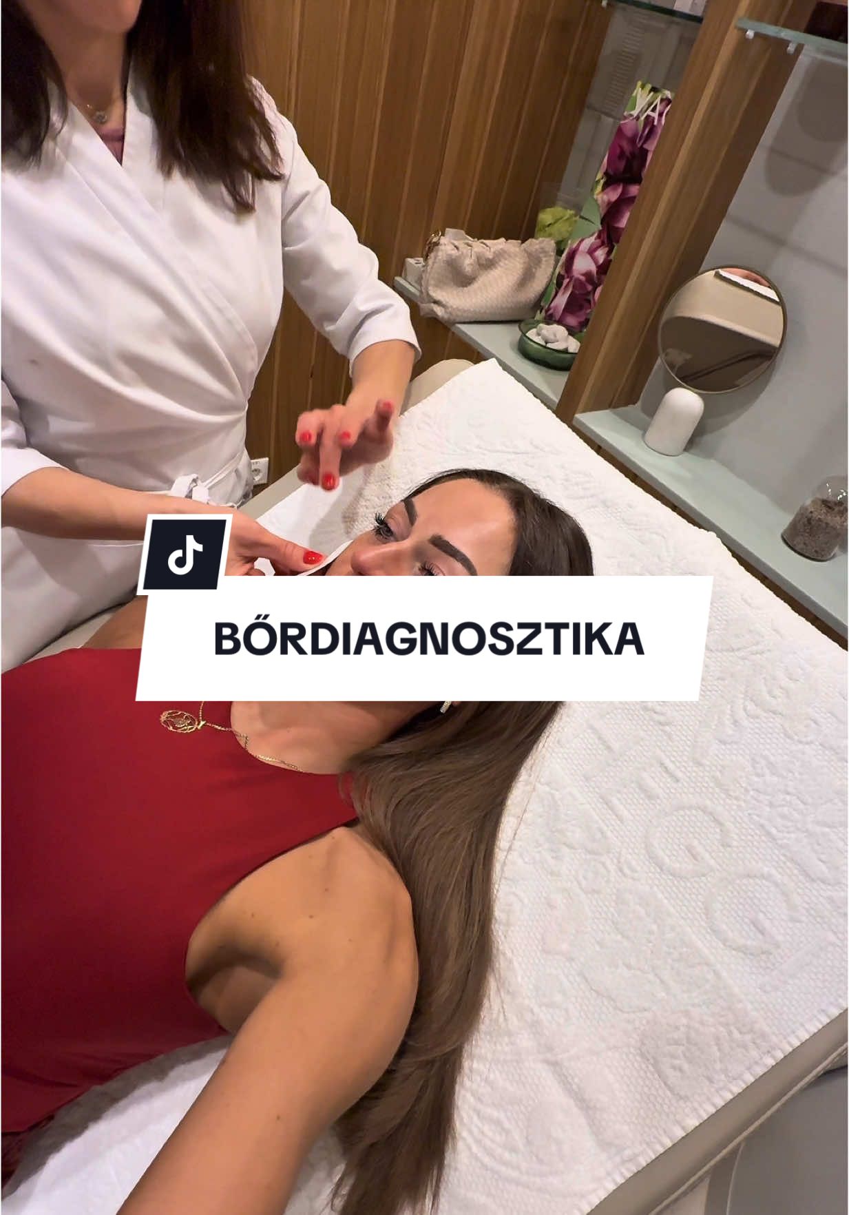 hirdetes | Te tudod, hogy pontosan milyen arcápolási termékeket kellene használnod?🫣 Nemrég ellátogattam a Vagheggihez egy bőrdiagnosztikai kezelésre, ahol felmértük a bőröm állapotát és az eredmények alapján kiválasztottunk néhány terméket, amivel kialakítottuk az új, otthoni bőrápolási rutinomat.🧖🏽‍♀️   Ha szeretnél Te is részt venni egy bőrdiagnosztikai kezelésen, akkor a Vagheggi oldalán minden információt megtalálsz és időpontot is foglalhatsz!🤍 #vagheggi #vagheggihungary #vagheggimagyarország #fitokozmetikum #skincare #bőrdiagnosztika #lime #Cvitamin