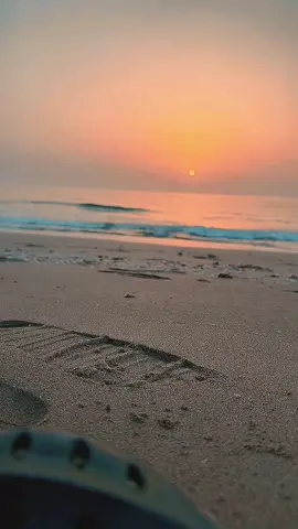 إذا سَكَت الطّيّب عن أذيتك...   فـلا تِطمّن لسكوته ⚠️   سكوته مش ضعف… هُوّا بس بيستنى ساعة الحساب ⏳   #بس_بقول #ب#بس_بقول #ا#الطيب_مش_ساذج #ح#حساب_مؤجل #ل#لا_تغرك_النية #و#وجع_ساكت #ح#حكي_كبار #ا#احمد_عوّاد #f#fyp #v#viral #t#truthquotes #dontbemistaken @شاهر السرحاني  