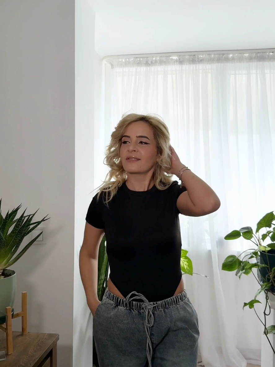 Mai e despre libertate, soare și aventuri spontane! Fie că e vorba de o escapadă la mare, un brunch cu prietenii sau o plimbare în parc, ținutele din colecția @SHEIN EUR  Musera sunt alegerea ideală – versatile, confortabile și super stylish. Am ales piese care îmi reflectă vibe-ul de sezon: lejer, luminos și plin de good vibes. Tu cum te îmbraci pentru zilele însorite? 📌Folosește codul FASHIONSHOP pentru 15% reducere la comanda ta! #sheinmusera #ad #summerwithshein #SHEINtrends #sheinforall 