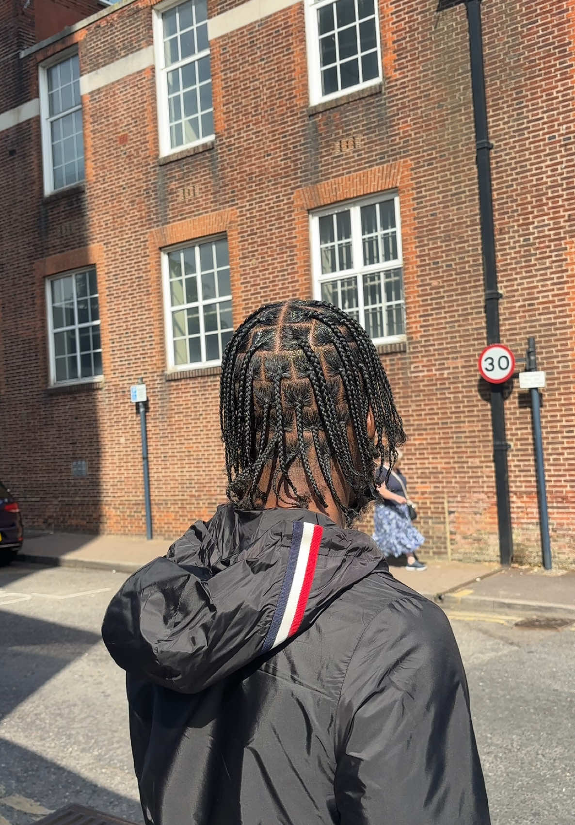 styledbykaraa.x on insta🧼#mobilebraider #foryoupage #blowthisup #singlebraids #teenbraider #getmefamous #viralvideo 