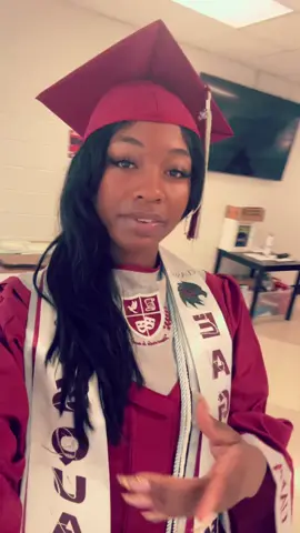 i graduateddddd #co2025 #graduation #outtathere 