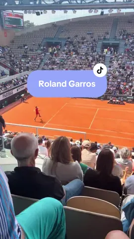 Une journée à @Roland-Garros sous le soleil 🎾#creatorsearchinsights #rolandgarros #familytime #tennisfans #digitaldiary #springvibes #parisianlife 