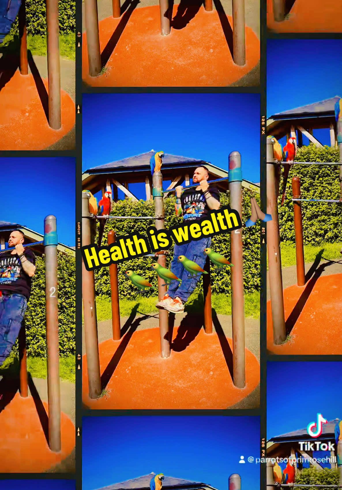 Hitting the bars with the Gang #pullups #stayhealthy #funtimes #parklife #summertime #training #pullupbar #fyp #pov #goodvibes 