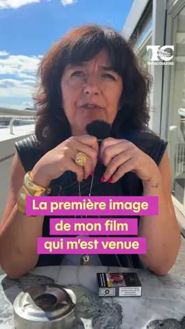 CANNES 2025 · Rencontre avec Romane Bohringer Inspirée par un livre de Clémentine Autain, qui revenait sur la relation complexe et torturée de l’autrice avec sa mère (l’actrice Dominique Laffin), l’actrice et réalisatrice Romane Bohringer livre avec Dites-lui que je l’aime (Séances spéciales) un film hybride hyper touchant et personnel dans lequel elle greffe sa propre histoire, elle aussi marquée par la disparition précoce de sa mère. On l’a rencontrée à Cannes pour qu’elle nous parle de la première image qui lui est venue en tête pour ce film. #cannes2025 #onregardequoi #filmtok #romanebohringer