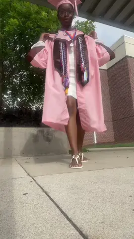 Pink gown teaaaa😻🎓#classof2025 #fyp #biggraduate #fypシ゚viral 