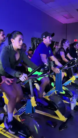 Ahora le toca pedalear a usted✨❤️.      📍MIAMI.                      📍HOMESTEAD                                           #paratiiiiiiiiiiiiiiiiiiiiiiiiiiiiiii #fyp #workoutroutine #motivation #cycling #rideoride #bicicleta 